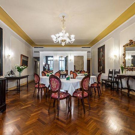 Locanda Sant'Agostin Венеция Экстерьер фото